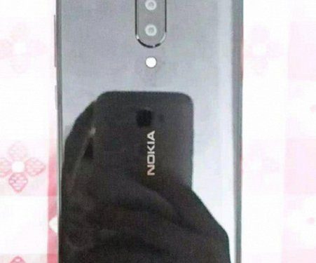 Инсайдеры показали с фото загадочным Nokia с тройной камерой